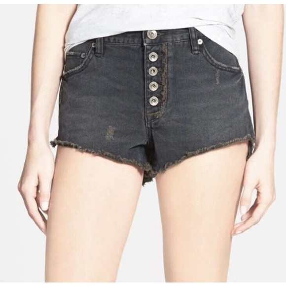 NWT Free People Dark Wash Runaway Slouch Button Fly Cut Off Denim Shorts… - Picture 1 of 12